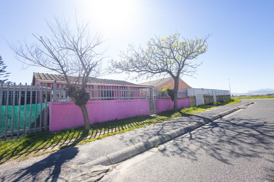 4 Bedroom Property for Sale in Belhar Western Cape